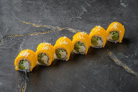 Ролл Манго-авокадо