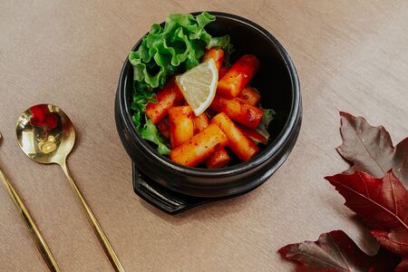 Токпокки в остром соусе