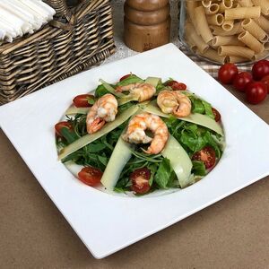Салат с рукколой и тигровыми креветками