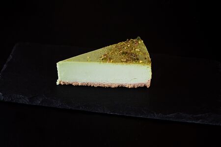Пирожное Чизкейк фисташковый