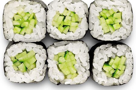 Ролл с огурцом