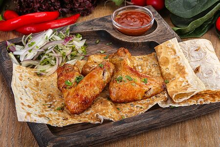 Куриные крылья на мангале