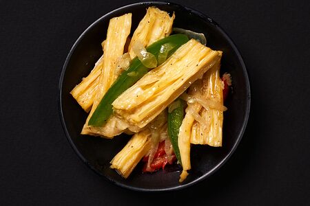 Салат из спаржи