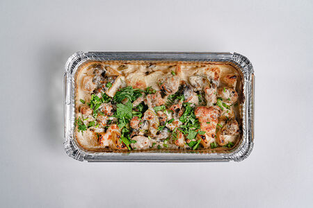 Курица с овощами в сливочном соусе