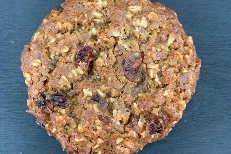 Печенье овсяное с изюмом