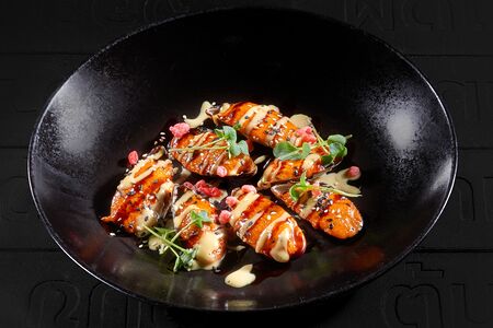 Запеченные мидии в спайси-соусе том ям