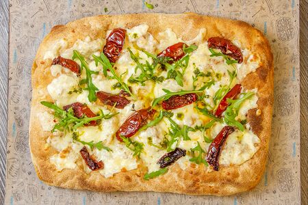 С копчеными томатами