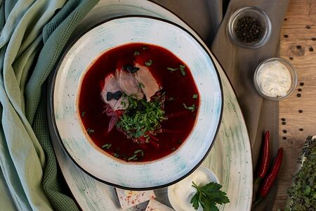 Борщ с уткой и черносливом