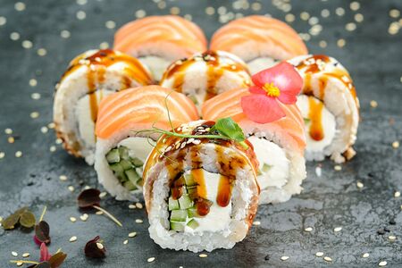 Филадельфия с огурцом от Ёбисан