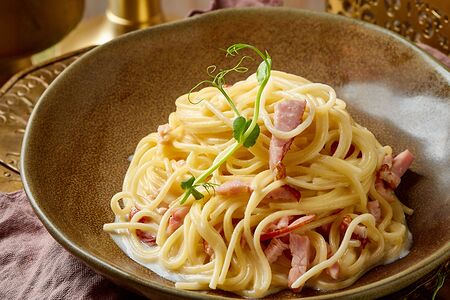 Сливочно-кокосовая паста с карпаччо из индейки