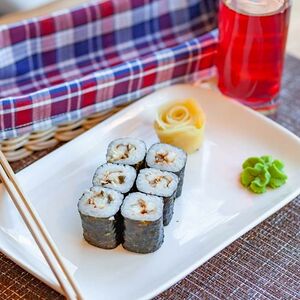 Мини-ролл с угрем