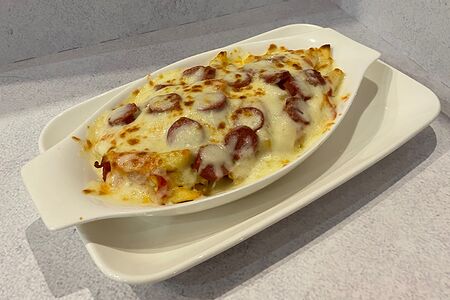 Картофель фри с колбасками