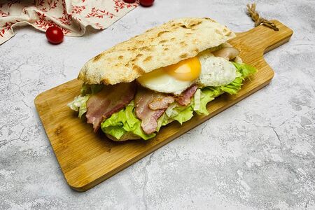 Панини с беконом