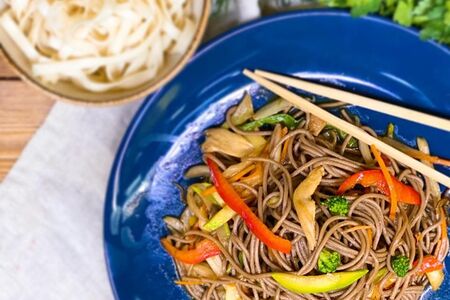 Вок с овощами