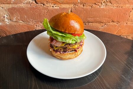 Бургер Америка с говядиной и коул слоу