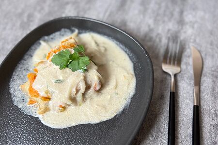 Минтай в белом соусе