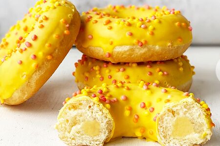 Донат Манговый