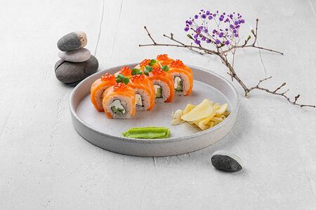 Ролл Киоко Тян с икрой лосося