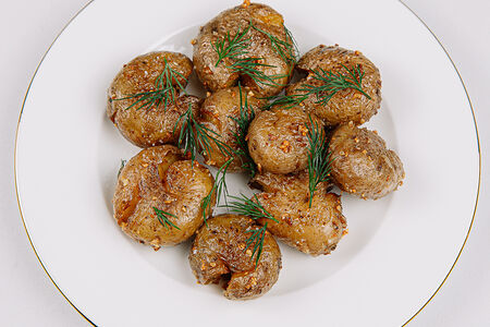 Молодой картофель конфи