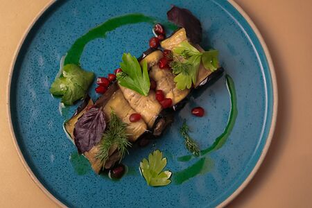 Рулетики из баклажана