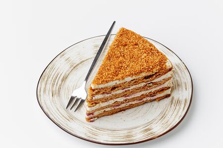 Медовик с малиной