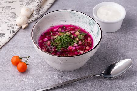 Холодный борщ