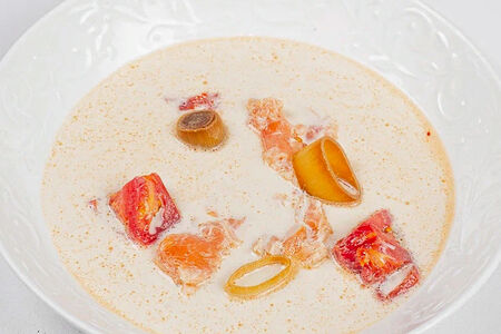 Рыбный суп с томатами