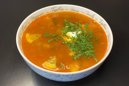 Русская сборная солянка со сметаной