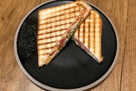 Сэндвич с курицей на гриле