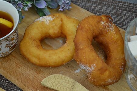 Творожный пончик