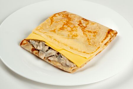 Блин с грибами и сыром