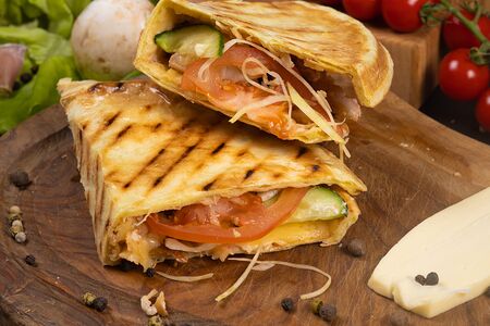 Пицца Летняя закрытая