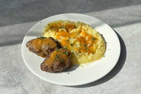 Говяжьи котлеты с гарниром