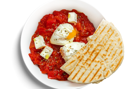 Шакшука с яйцами пашот и питой