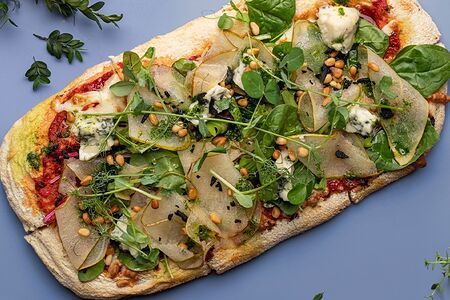 Римская пицца Горгонзола с грушей