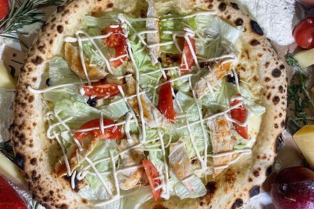 Пицца Цезарь с курицей