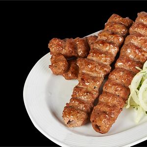 Люля-кебаб из говядины в лаваше