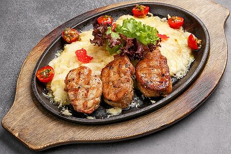 Медальоны из свинины-гриль