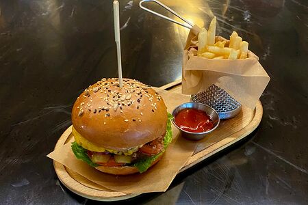 Бургер с мраморной говядиной