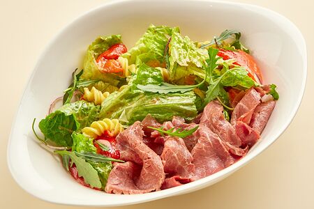 Салат с ростбифом