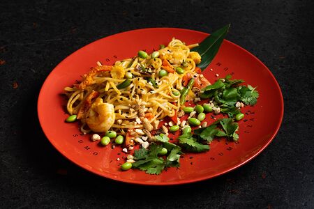 Лапша Том Ям с креветками