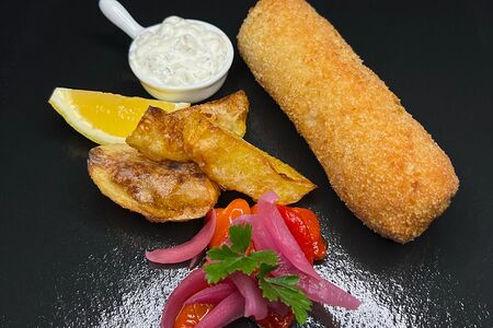 Свиная вырезка в панировке Караджорджева шницла