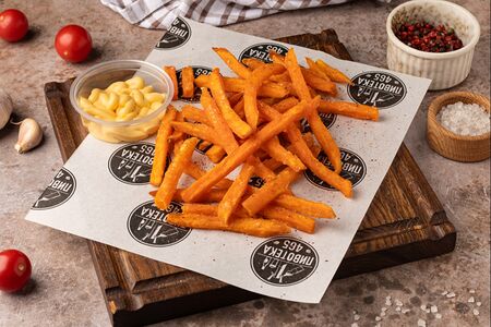 Батат фри с сырным соусом