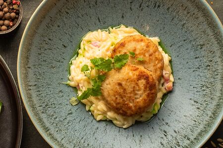 Котлеты из индейки с орзой