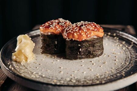 Запеченное гребешок суши