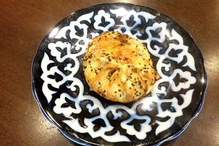 Самса слоенная турецкая с говядиной