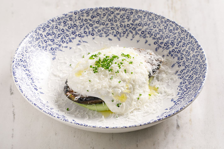 Жареный баклажан с муссом из пармезана