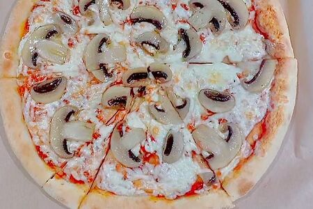 Пицца с грибами