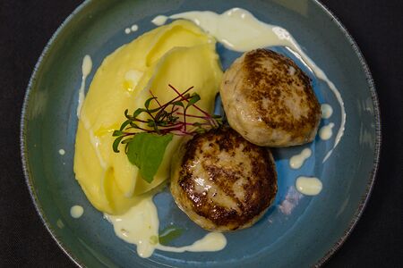 Котлеты из индейки с картофельным пюре