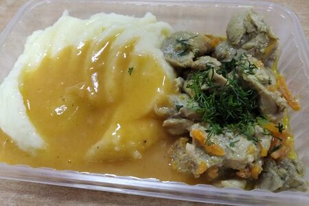 Филе куриное с луком и морковью